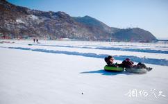 本溪东风湖冰雪大世界旅游攻略之激情雪圈