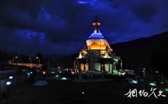 不丹廷布市旅游攻略之夜色下的不丹国家纪念碑