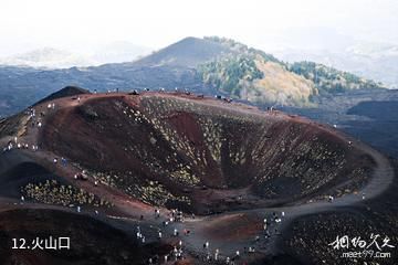 意大利卡塔尼亚市-火山口照片