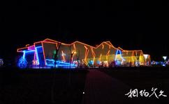 赤峰市巴林奇石館旅遊攻略之巴林廣場夜景