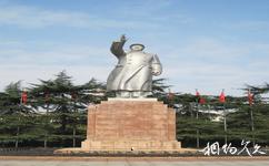 湖南长沙市博物馆旅游攻略之毛泽东雕像