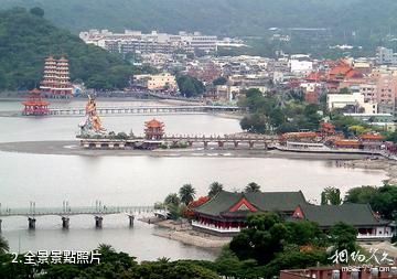 高雄蓮池潭風景區-全景照片