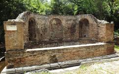 阿尔巴尼亚布特林特古城旅游攻略之水神庙