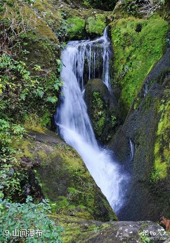 新西兰阿贝尔·塔斯曼国家公园-山间瀑布照片