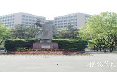 上海同济大学校园概况之毛主席像