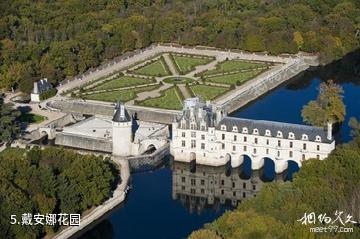 法国雪侬索城堡-戴安娜花园照片