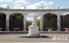 法国凡尔赛宫旅游攻略之柱廊