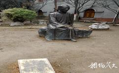 上海多倫路文化名人街旅遊攻略之郭沫若雕像