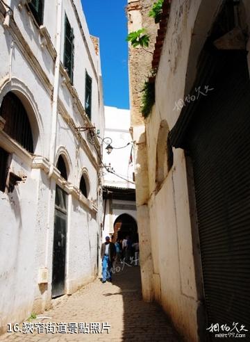 阿爾及利亞阿爾及爾市-狹窄街道照片