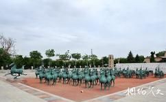 武威雷台公园旅游攻略之铜车马仪仗俑阵列