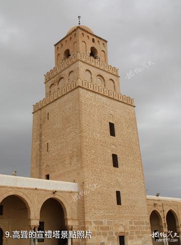 突尼西亞凱魯萬市-高聳的宣禮塔照片