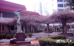 南京工业大学校园概况之雕像