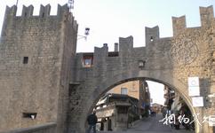 圣马力诺城与蒂塔诺山旅游攻略之老城门