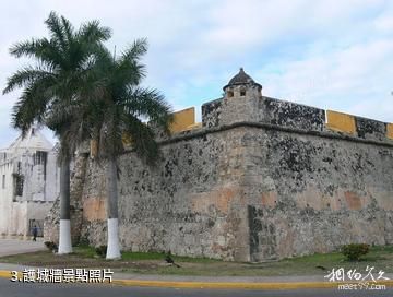 墨西哥坎佩切歷史要塞城-護城牆照片