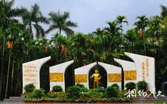 景洪曼听公园旅游攻略之周总理泼水纪念铜像