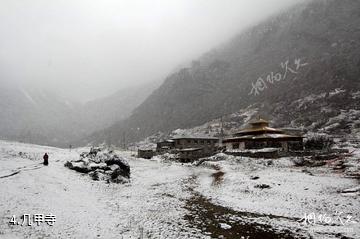 西藏扎日风景区-几甲寺照片