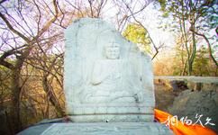 北京蓟门烟树公园旅游攻略之汉白玉佛像
