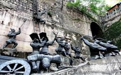 重庆古城墙旅游攻略之雕塑