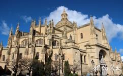 西班牙塞戈维亚古城旅游攻略之塞戈维亚大教堂