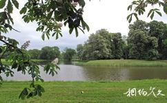 拉脫維亞隆黛爾宮旅遊攻略之池塘
