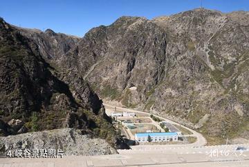尼勒克吉林台親水遊樂區-峽谷照片