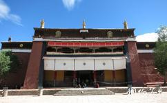 西藏白居寺旅遊攻略之措欽大殿