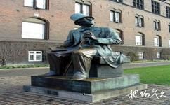 丹麦哥本哈根市政厅旅游攻略之安徒生的雕像