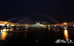 伊朗伊斯法罕市旅游攻略之广场喷泉