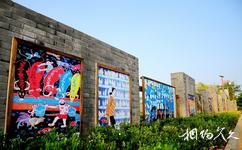 江西萬安田北農民畫村旅遊攻略之農民畫展示牆