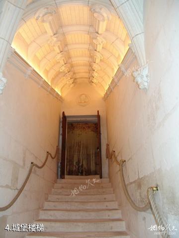 法国雪侬索城堡-城堡楼梯照片