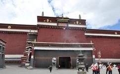 西藏薩迦寺旅遊攻略之正殿