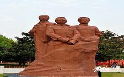 武漢首義廣場旅遊攻略之彭劉楊雕像