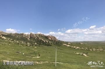 烏里雅斯太山旅遊景區-草原風光照片