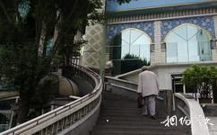 乌鲁木齐汗腾格里清真寺旅游攻略之半环形台阶