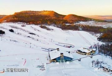 長白山魯能勝地國際度假區-滑雪照片