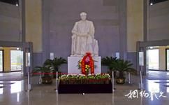 淮安周恩來紀念館旅遊攻略之周總理全身漢白玉座像