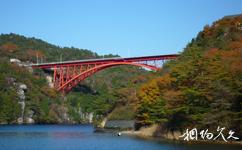 日本岐阜惠那峡旅游攻略之红色铁桥