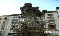 捷克奥洛穆茨圣三柱旅游攻略之大力士喷泉