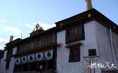 西藏昌都強巴林寺旅遊攻略之措欽大殿