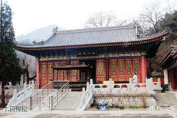 滦县青龙山景区-药师殿照片