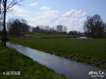 荷兰比姆斯特尔圩田-运河河道照片