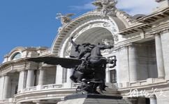 墨西哥国家美术宫旅游攻略之飞马造像