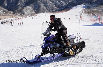 北京八達嶺滑雪場-滑道照片