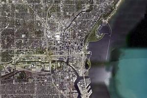 密尔沃基市卫星地图-美国威斯康星州密尔沃基市中文版地图浏览-密尔沃基旅游地图